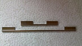 14 nerezových madel = úchytek, délky 47 cm a 24 cm.