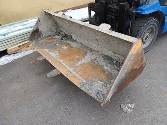 Lopata na Locust nebo UNC