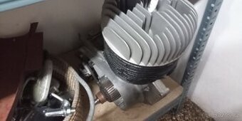 Motor Jawa 250 po go