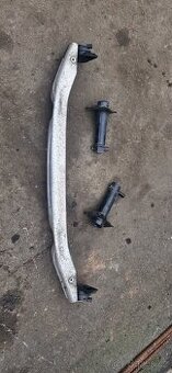 Vyztuha predniho narazniku Audi A4 B7 8E