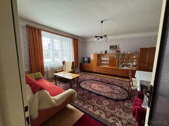 Nábytek v obývacím pokoji - 60. léta