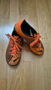 Boty na fotbal - turfy, zn. Puma, vel. 31