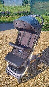 Kočárek MoMi Estelle