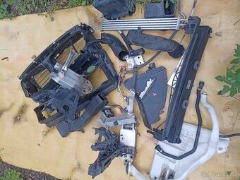 BMW f 10-cely vůz na náhradní dily