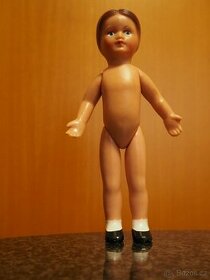 retro gumová panenka