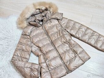 Dámská světle hnědá měděná lesklá bunda