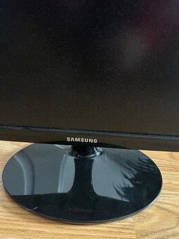 24" Full HD monitor Samsung S24B300