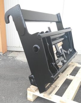 Adaptér JCB Qfit manipulátor na EURO traktor čelní nakladač