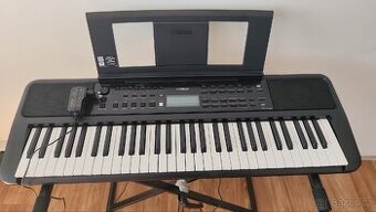 YAMAHA PSR-E383 + stojan s pedálem