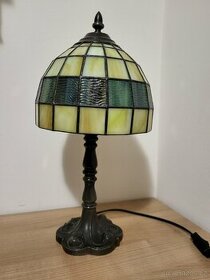 Tiffany stolní vitrážová lampa
