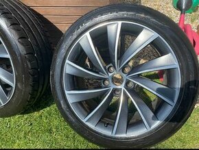 PEGASUS skoda Octavia L&K  5x112  8x18 ET 44 VW Seat 235 45 