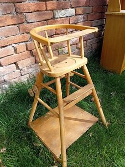 Retro dřevěná dětská židlička, stolek ze 70.let