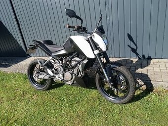 KTM Duke 125