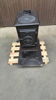 Litinová kamna Jotul F 602 N černý lak