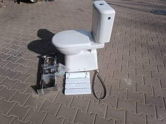 Vysoký záchod toaleta wc pro seniory postižené jika