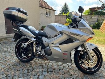 Honda VFR 800 V-Tec