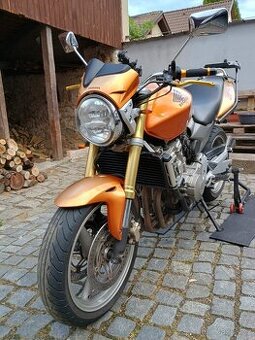 Honda CB600F Hornet