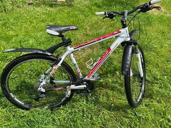 Nové cross kolo Acstar Crossfire 500