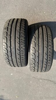 245/40 ZR18