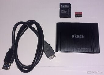 AKASA USB 3.0 - Čtečka paměťových karet + 32GB San Disk