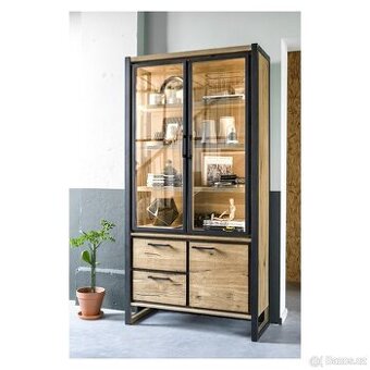 Masivní vitrína Metalo – 200 cm