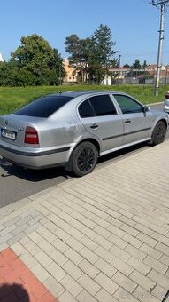 Škoda octavia 1.6 sr 1998
