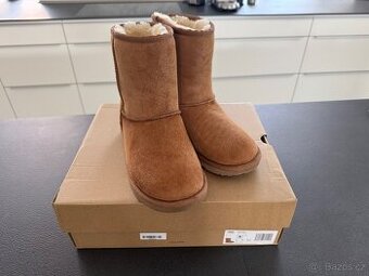 Zimní boty UGG Kids Clasic II Chestnut vel. 36