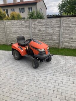 zahradní traktor Husqvarna CTH 220