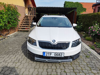 Škoda Octavia Scout 135kw DSG 4x4 Webasto - bez investic