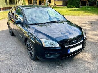 Ford Focus II - 1.6 benzín