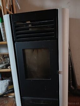 Krbová kamna na pelety.