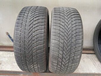 2xzimní pneu 25/45/20.Bridgestone.