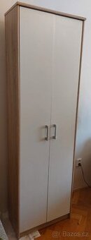 Šatní skříň