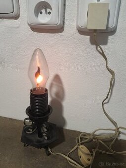Retro lampička s plamenem