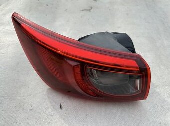 Mazda CX3, levé zadní světlo