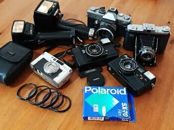 FOTO konvolut - ZEISS IKON, FUJICA, KONICA, CANON...