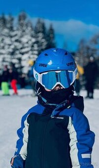 Lyžařský junior set helma brýle Uvex a Blizzard