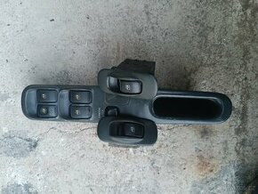 Tlačítka na stahování oken Mitsubishi