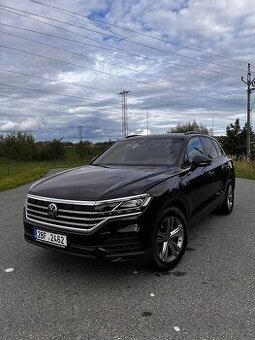 VW Touareg 3,0 TDI, CZ, 2020, DPH, vzduch, panorama, CZ