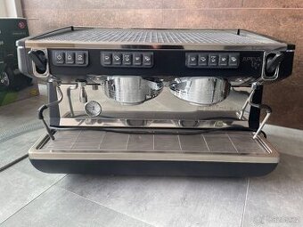 Top Kávovar Nuova Simonelli Appia Life 2 GR+paky