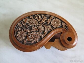Šperkovnice , skříňka , tajná schránka - řezba dřevo