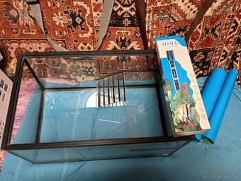 Prodám terárium, ohřívač a pozádí