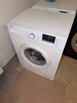 Pračka Beko WRE6512 na 6 kg prádla
