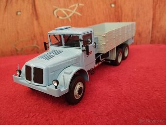 Tatra 111 R 1:43 Modimio