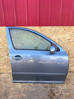 92.PRAVÉ PŘEDNÍ DVEŘE ŠKODA OCTAVIA II SEDAN