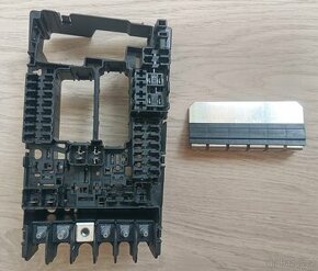 VW, ŠKODA, AUDI - pojistková skříň + hlavní pojistka