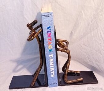 KOVANÉ, SVAŘOVANÉ STOJÁNKY NA SVÍČKY - ZARÁŽKY NA KNIHY