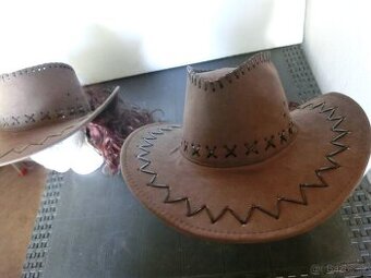 párty doplňky + klobouk s vlasy