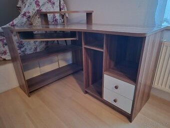 Kancelářský stůl