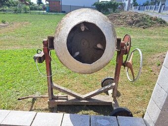 Stavební míchačka na 2,5 kolečka